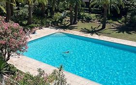 Petit Deux Pieces Avec Piscine